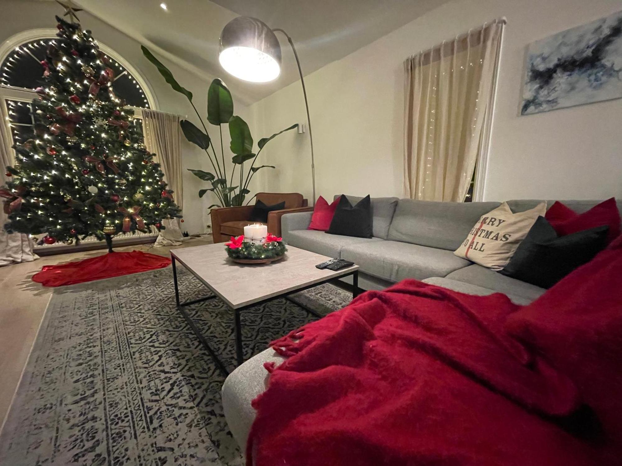 4-Bedroom Villa With Private Gym And Hot-Tub Рейкьявик Экстерьер фото